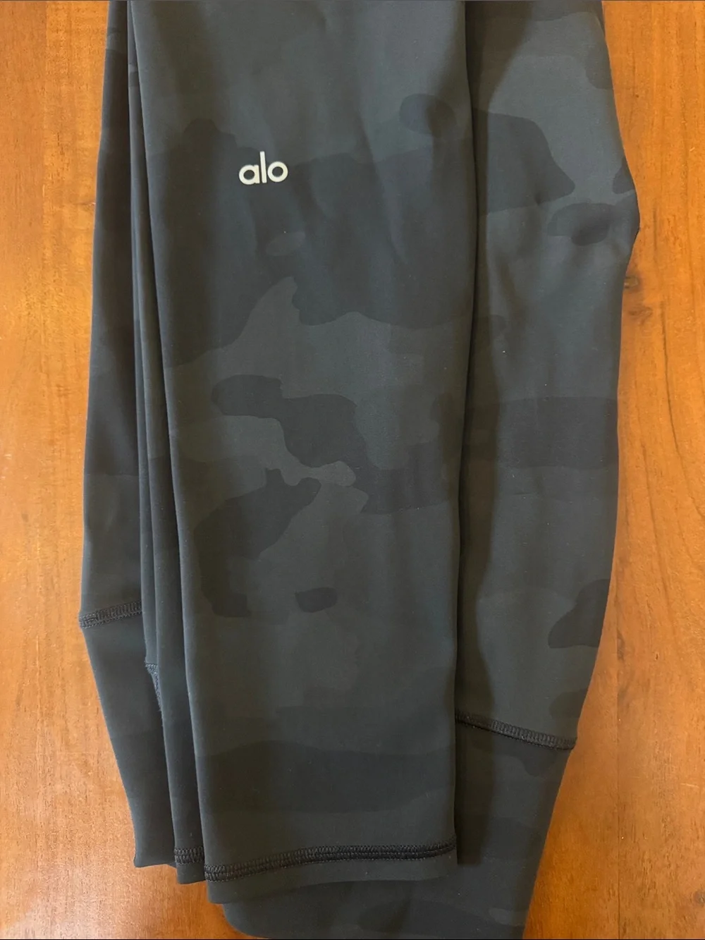 HIGH-WAIST CAMO VAPOR LEGGING - BLACK CAMOUFLAGE